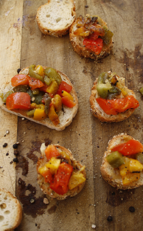 Roasted Pepper Crostini