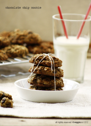 chocolate chip cookie