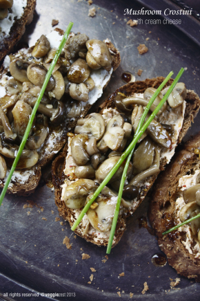 mushroom crostini