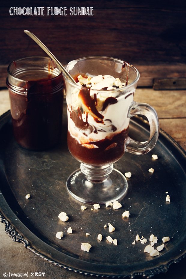 hot chocolate fudge sundae