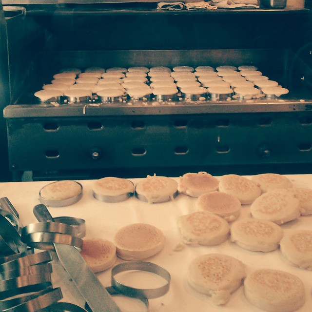 #thecrumpetshop #pikeplace is pretty awesome! Beautiful weather to enjoy breakfast of crumpets.